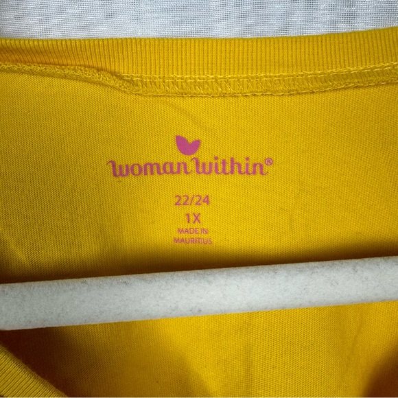 NWOT Woman Within 22/24 1X Women's Yellow Gold V-Neck Short Sleeve T-Shirt Top - Picture 4 of 4